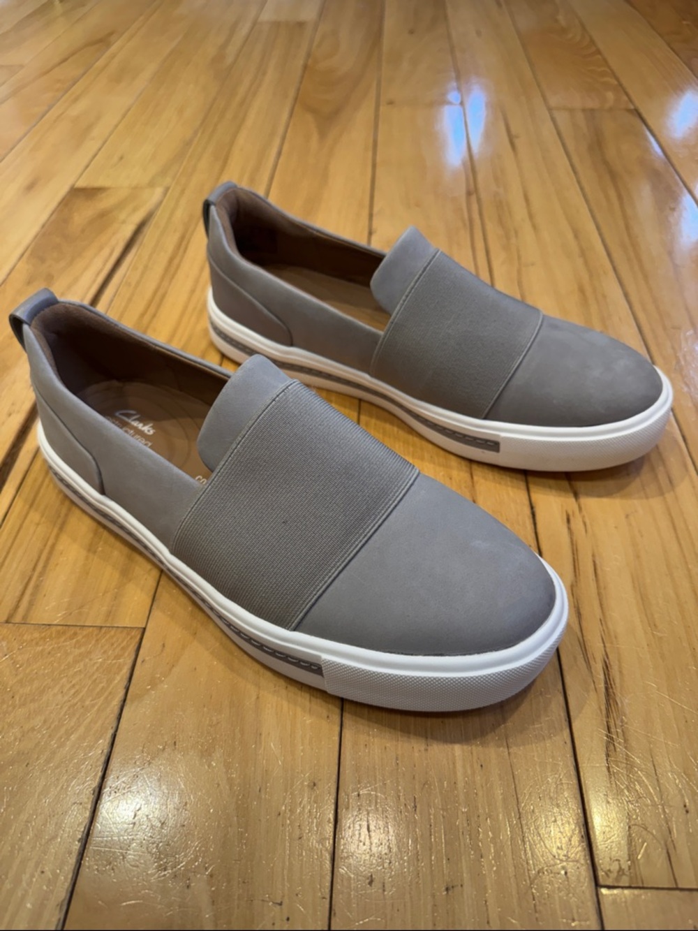 NWT size 6.5 Clarks UN Maui Step stone nubuck Pierre Women’s Shoe